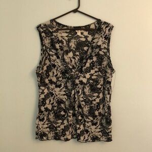 Ashley J lightweight Floral Sparkly Top Size XL